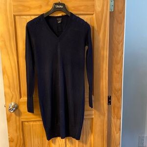 Women dresses, Club Monaco, size S, very good pre- loved condition.